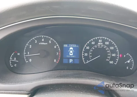 2012 Hyundai Genesis 3.8 z USA, uszkodzony, nr VIN KMHGC4DD2CU152090